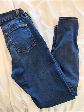 7 For All Mankind Skinny Jeans in Dark Blue Denim